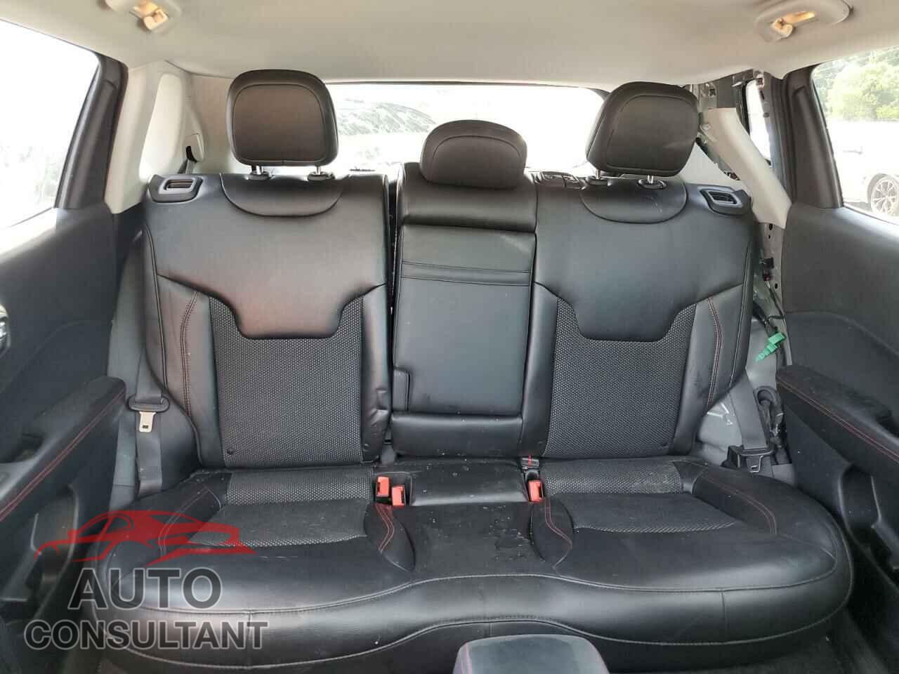 JEEP COMPASS 2020 - 3C4NJDDB4LT106769