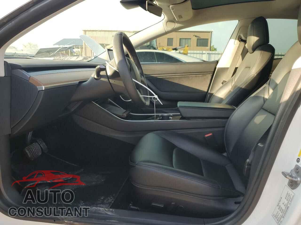 TESLA MODEL 3 2020 - 5YJ3E1EC3LF586903