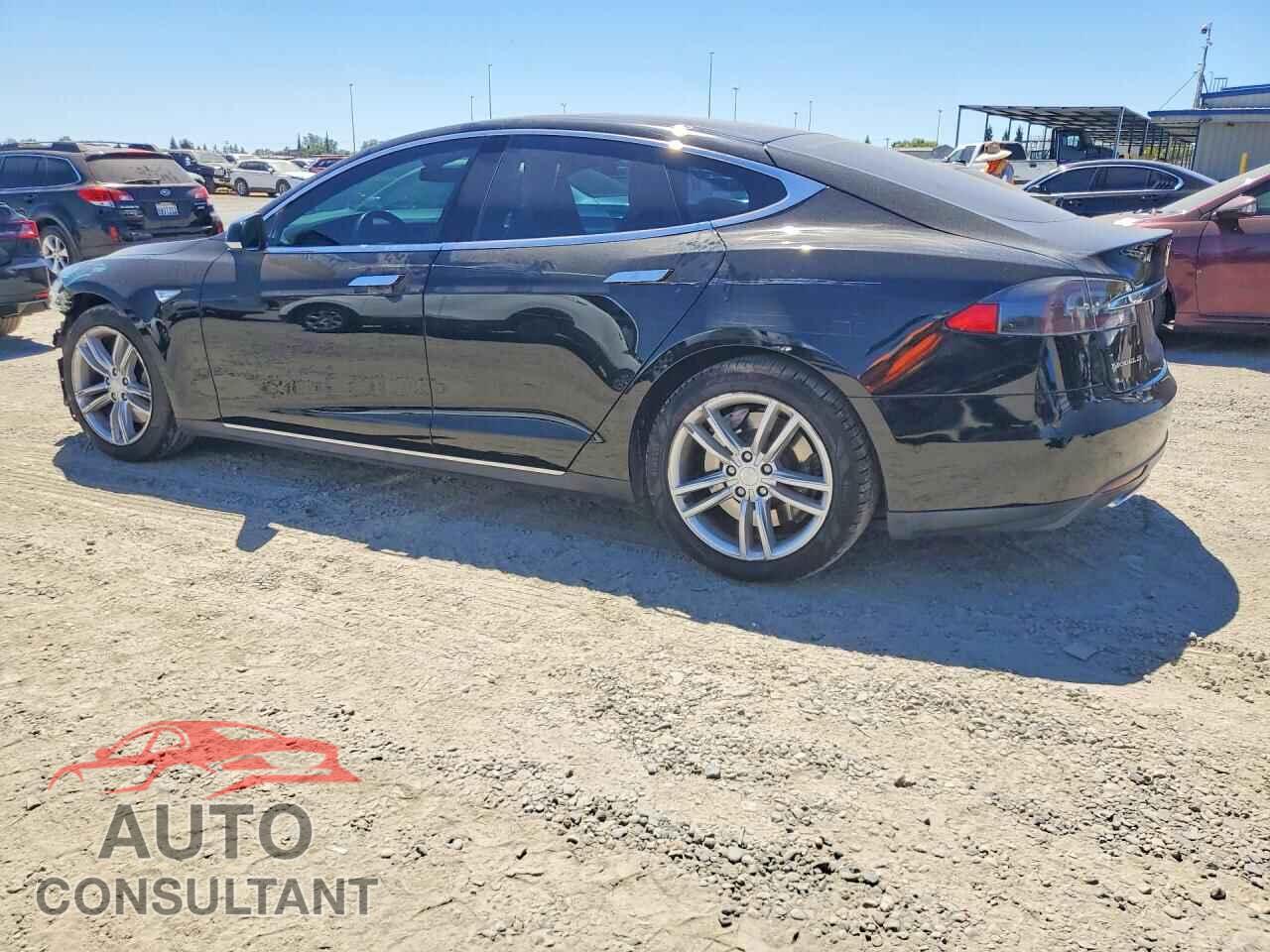 TESLA MODEL S 2015 - 5YJSA1E15FF105687