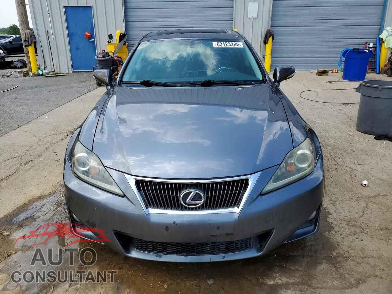 LEXUS IS 2012 - JTHCF5C20C5060551