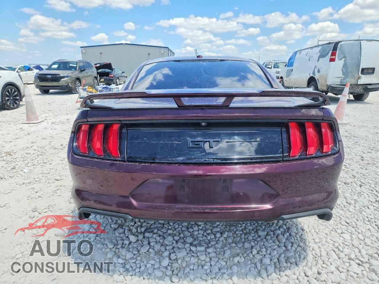 FORD MUSTANG 2018 - 1FA6P8CF3J5146357