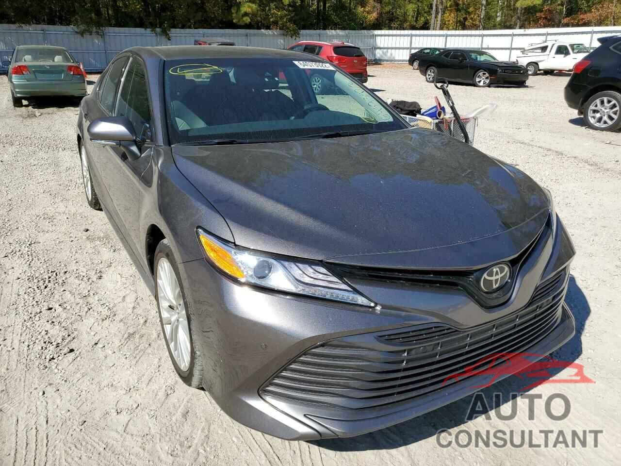 TOYOTA CAMRY 2018 - 4T1B11HK4JU046857