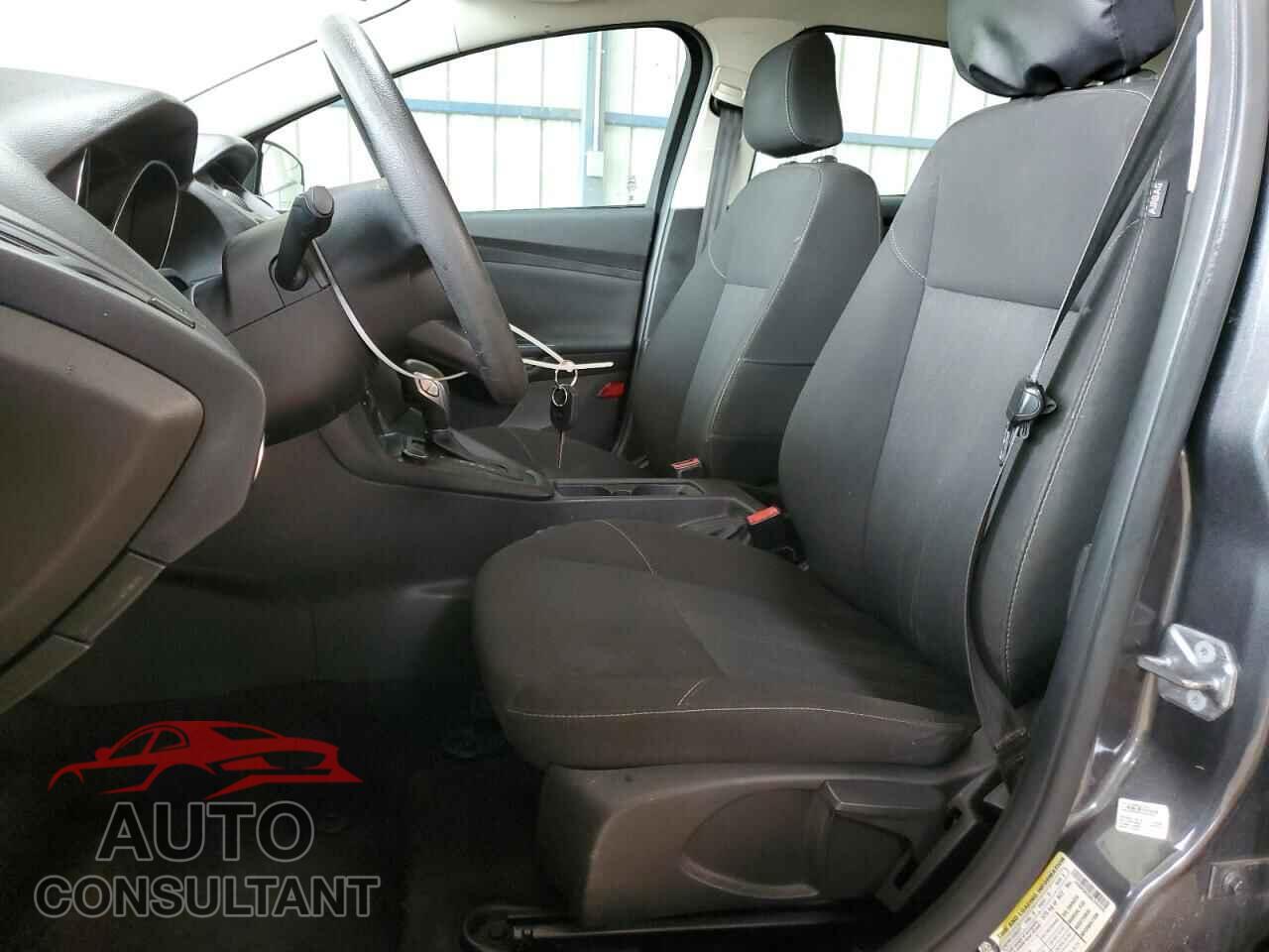 FORD FOCUS 2017 - 1FADP3E23HL244220