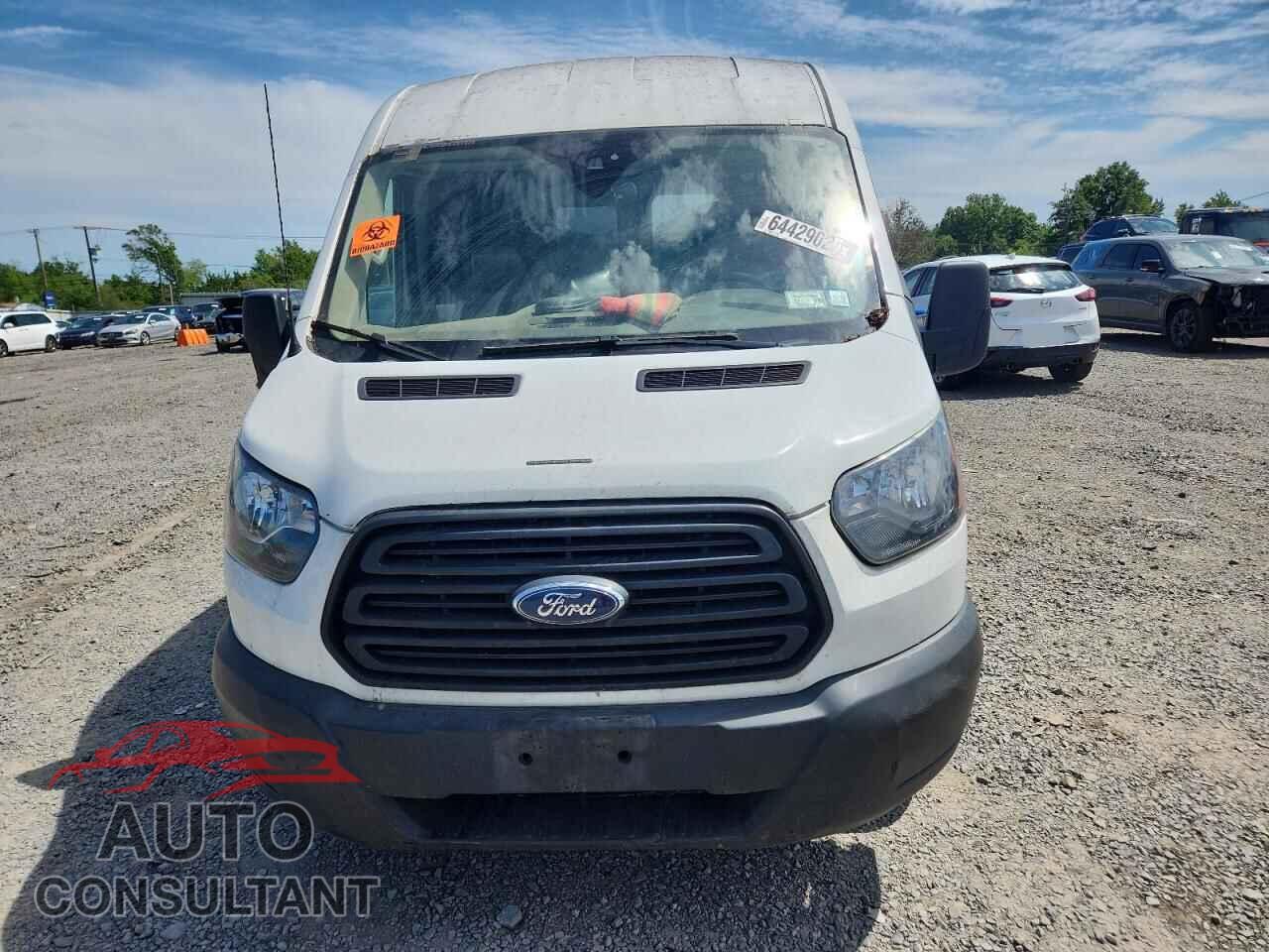 FORD TRANSIT 2019 - 1FTYR2CM9KKA75600