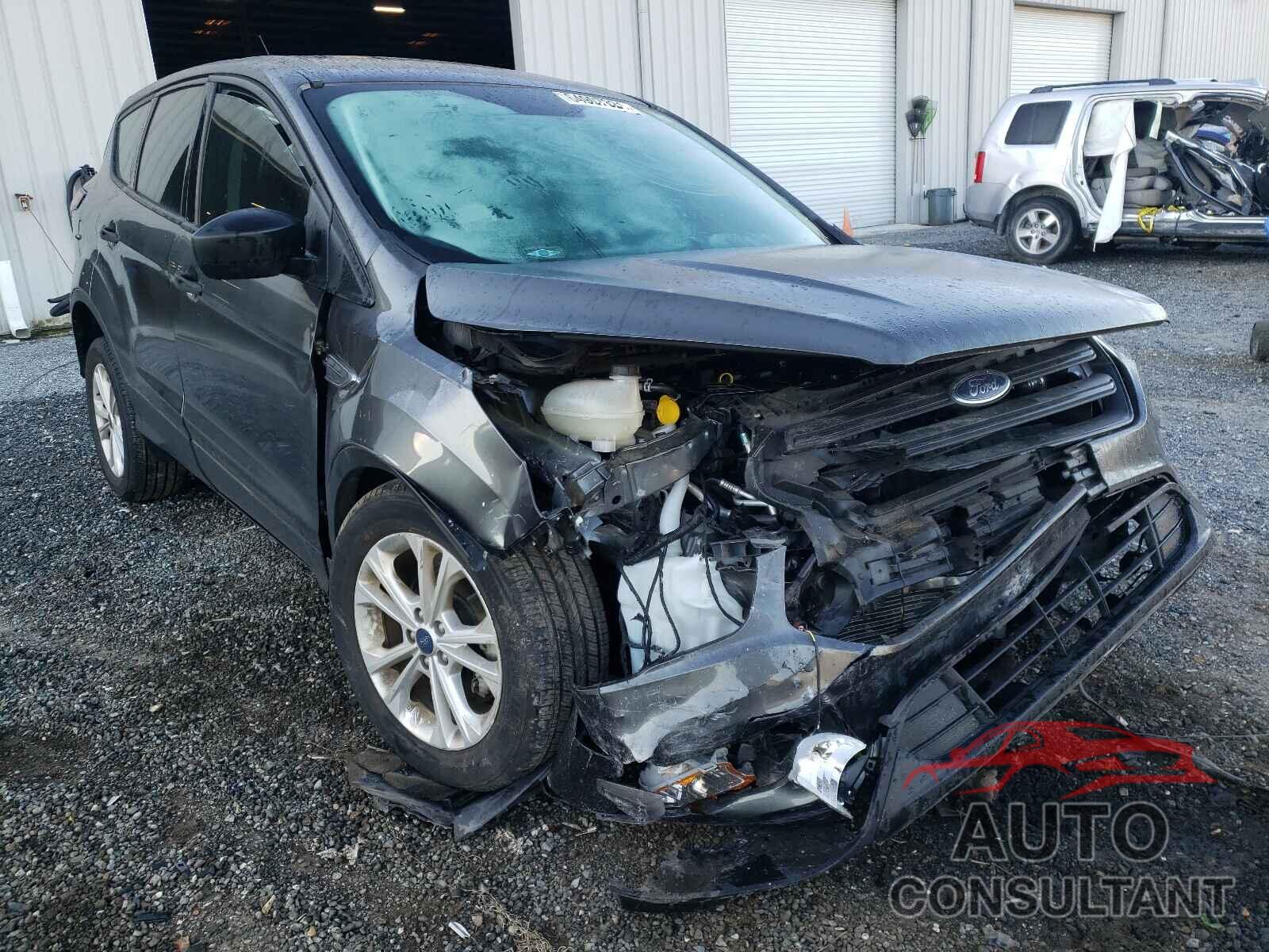 FORD ESCAPE 2018 - 1FMCU0F71JUA27896
