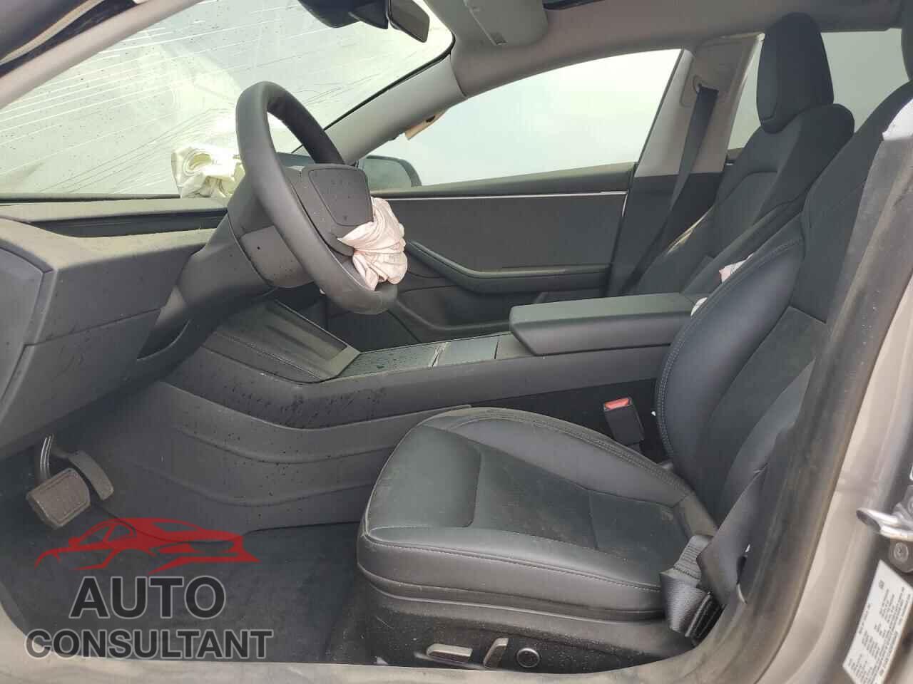 TESLA MODEL 3 2025 - 5YJ3E1EA2SF886459
