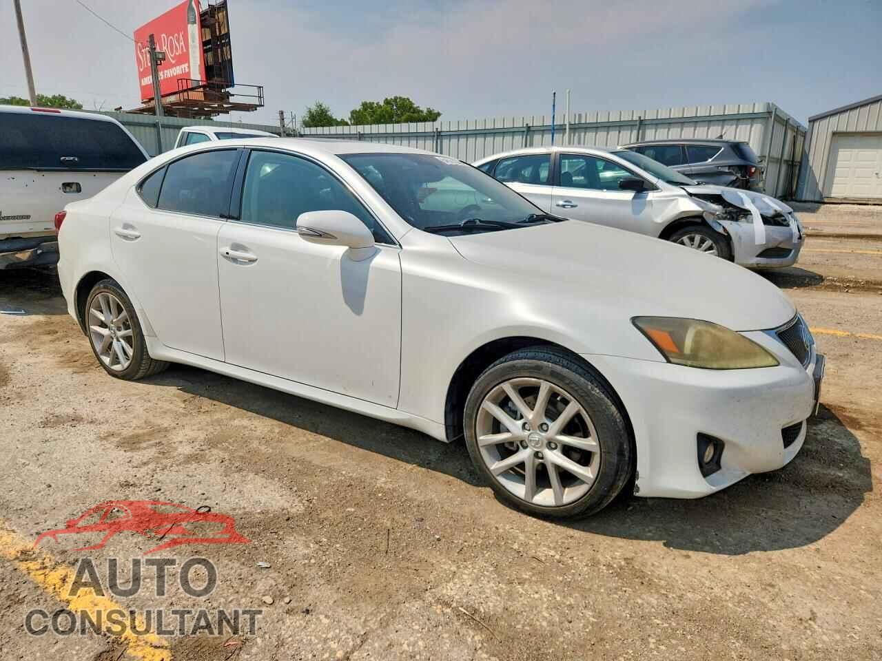 LEXUS IS 2012 - JTHCF5C25C5053448