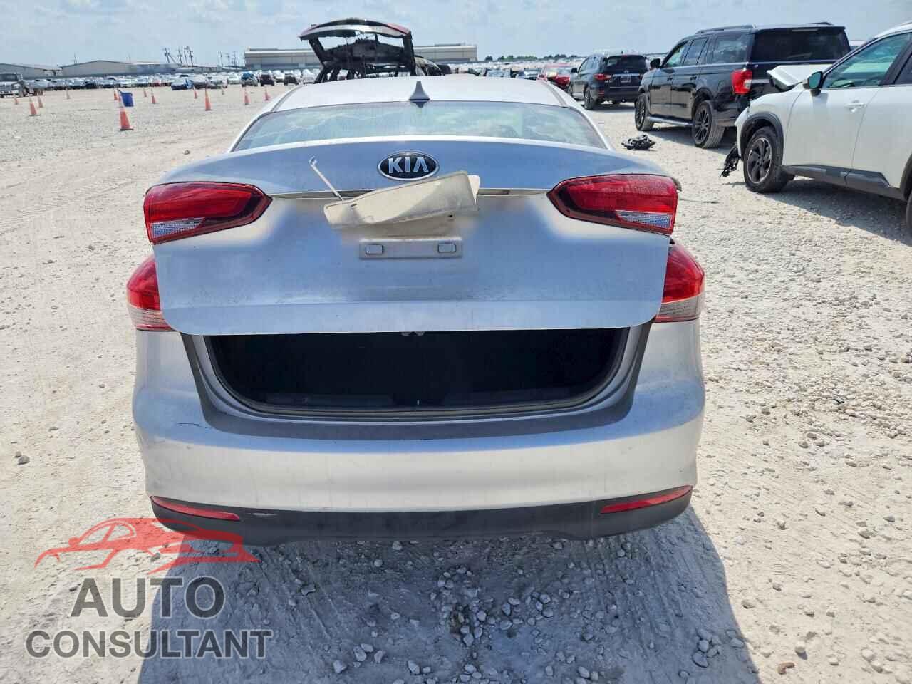 KIA FORTE 2017 - 3KPFK4A76HE072184