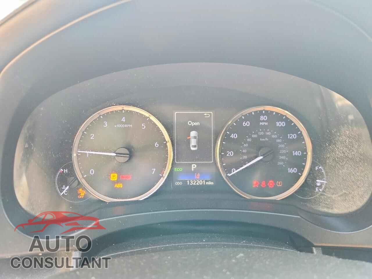 LEXUS IS 2018 - JTHC81D23J5026473