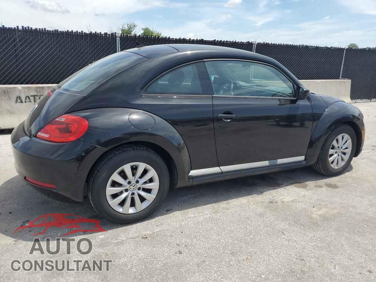 VOLKSWAGEN BEETLE 2015 - 3VWF17AT6FM631525