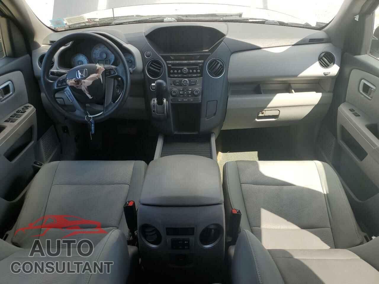 HONDA PILOT 2015 - 5FNYF4H29FB013239