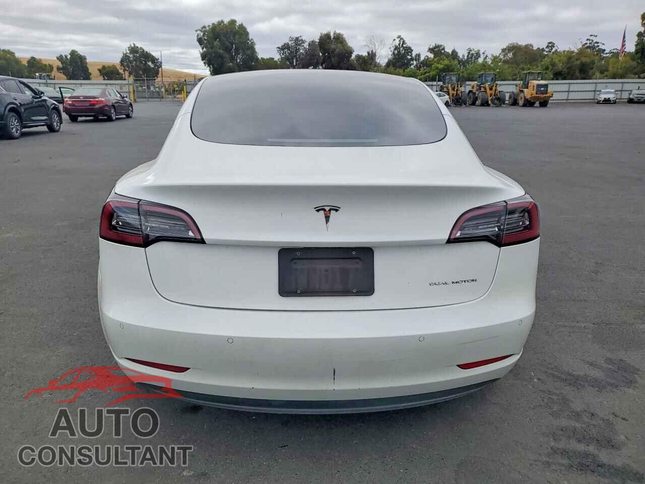 TESLA MODEL 3 2021 - 5YJ3E1EBXMF995540