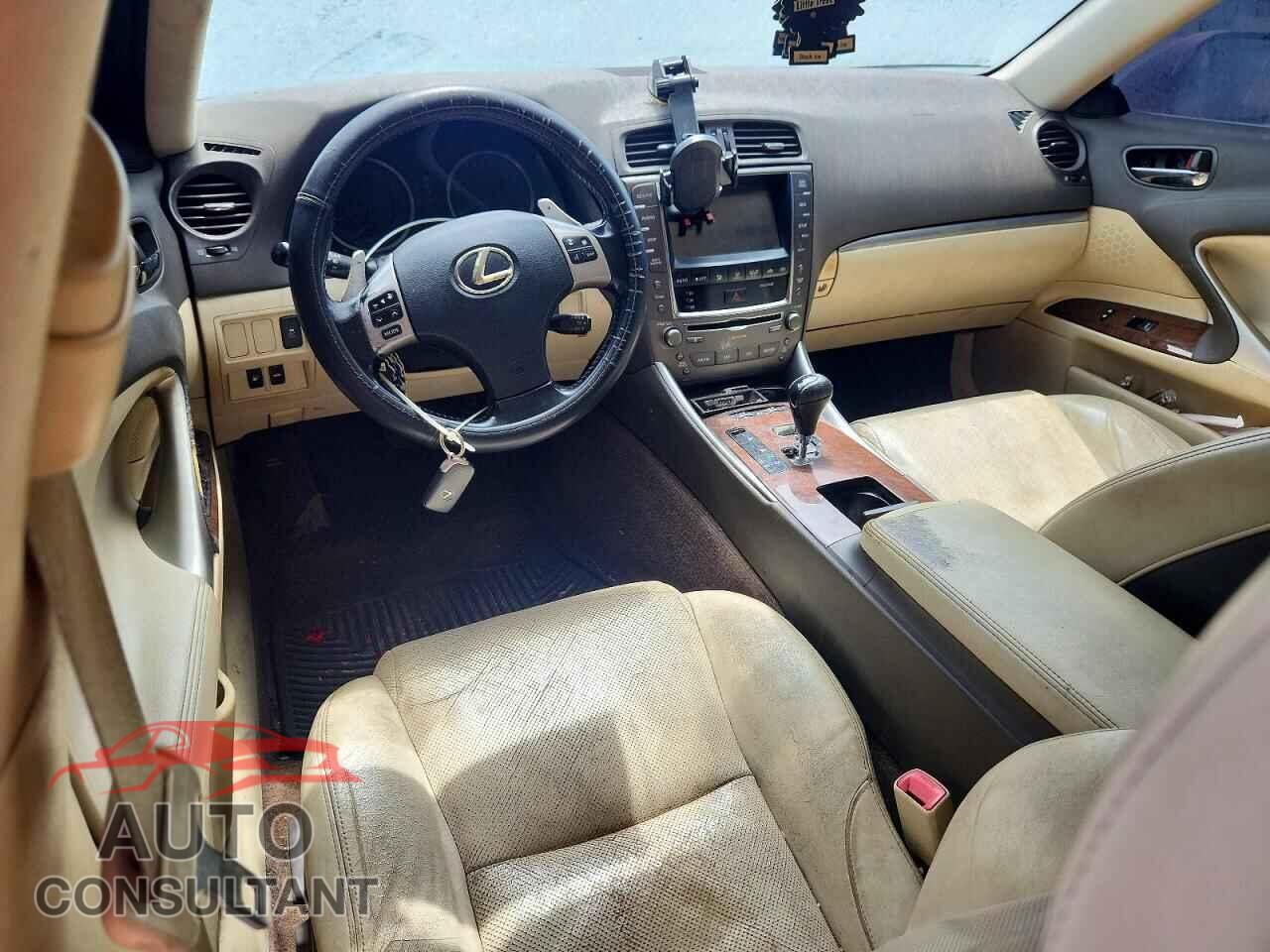 LEXUS IS 2012 - JTHBF5C21C5171282