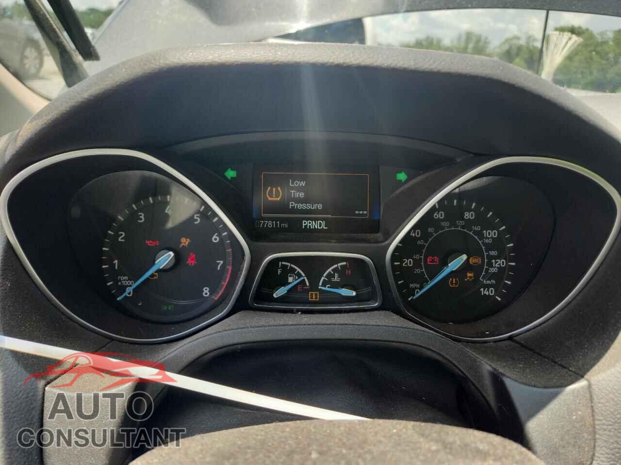 FORD FOCUS 2015 - 1FADP3F21FL209378