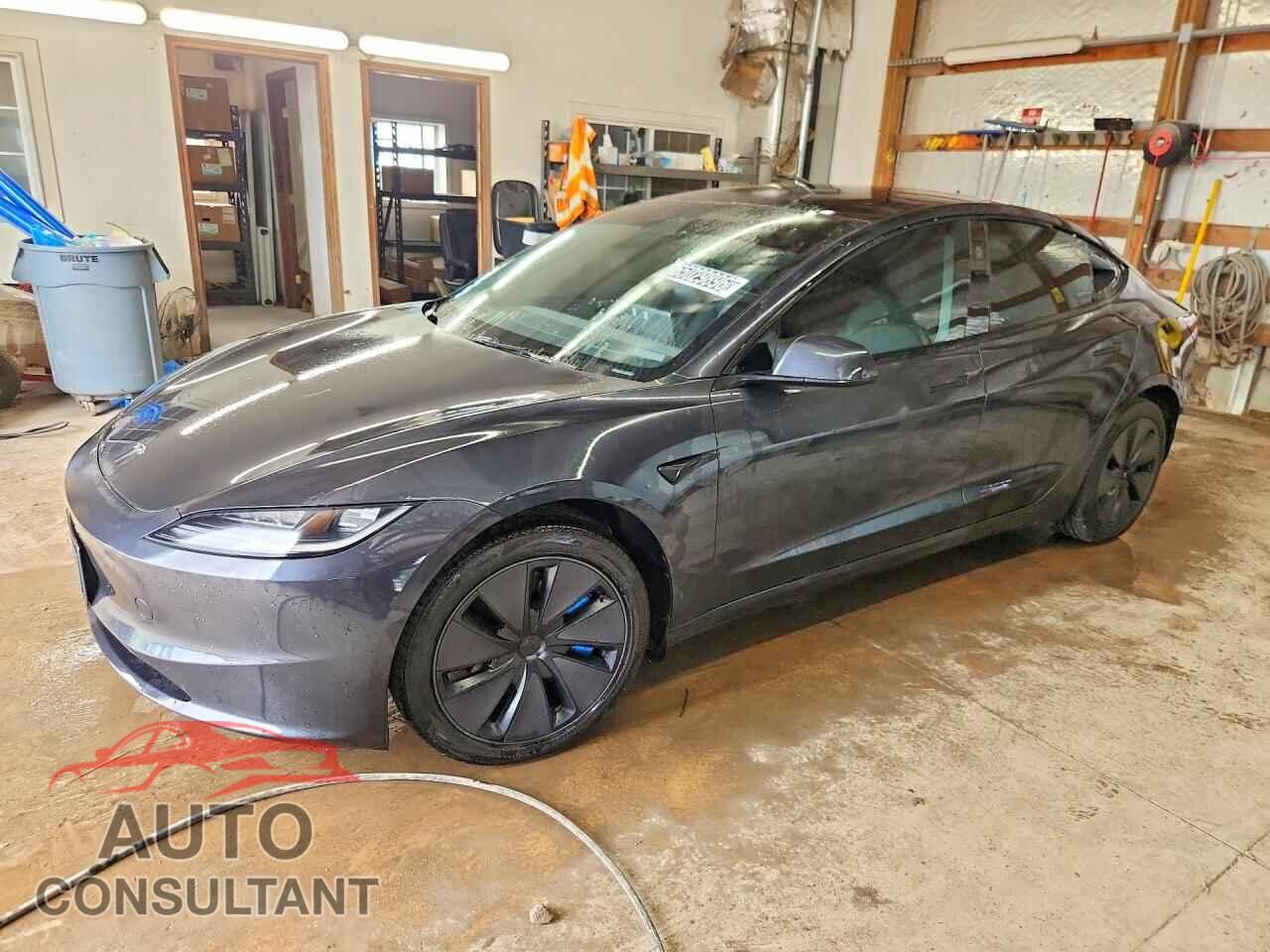 TESLA MODEL 3 2024 - 5YJ3E1EB5RF740561