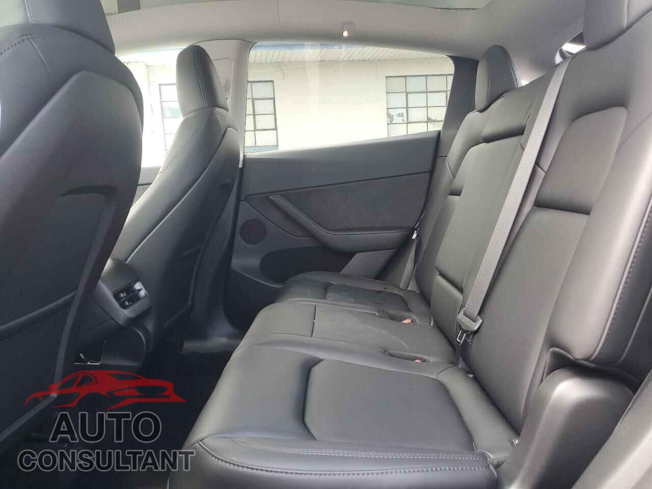 TESLA MODEL Y 2024 - 7SAYGAEE4RF089971
