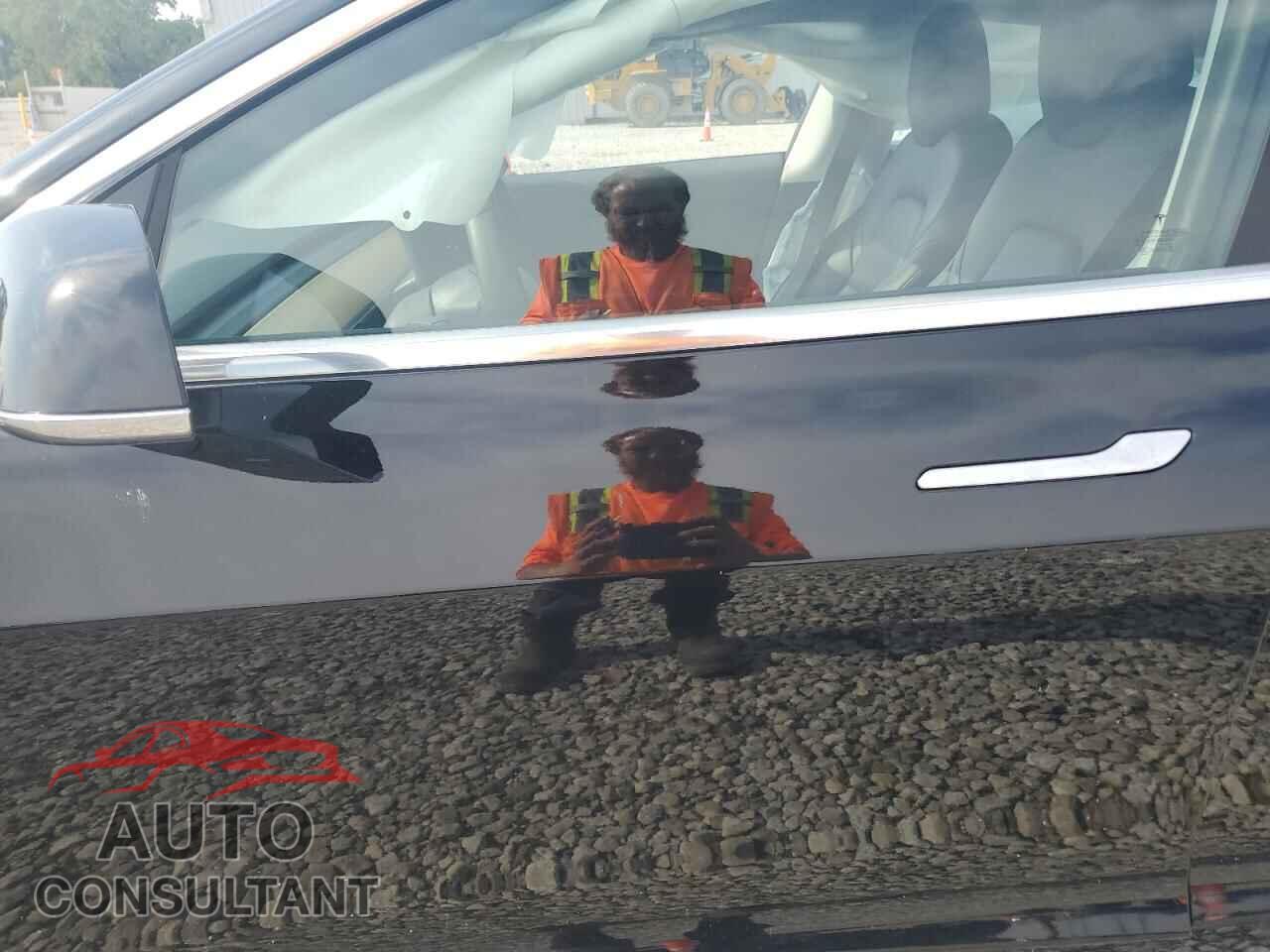 TESLA MODEL 3 2020 - 5YJ3E1EB0LF589989
