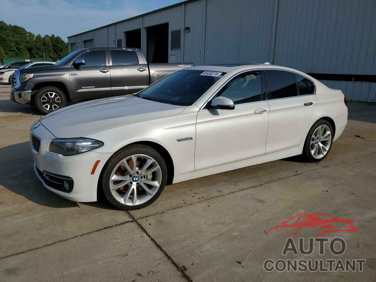 BMW 5 SERIES 2016 - WBA5B1C52GG551364