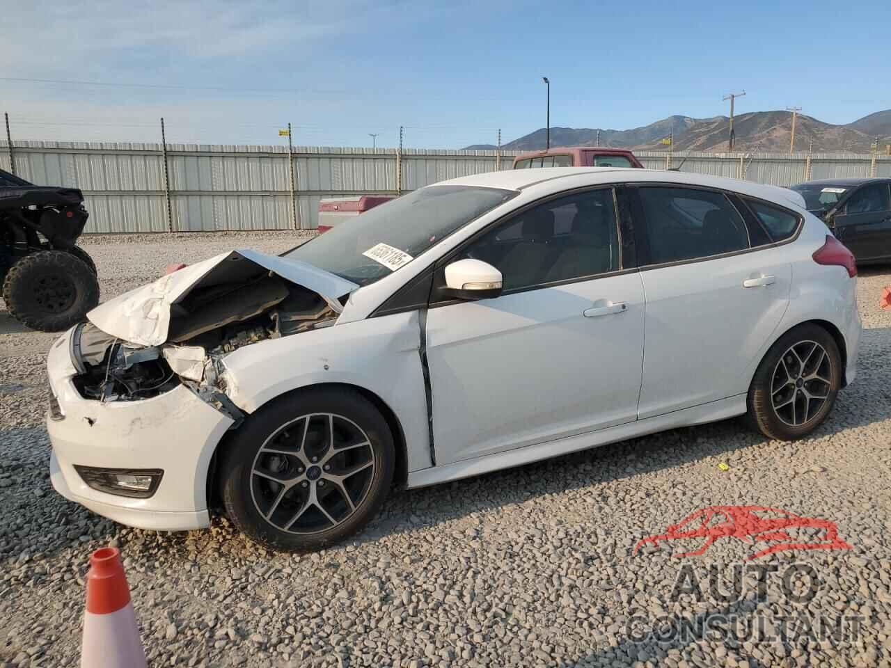 FORD FOCUS 2016 - 1FADP3K27GL351385