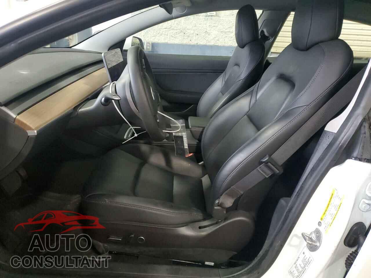 TESLA MODEL 3 2021 - 5YJ3E1EA4MF915284