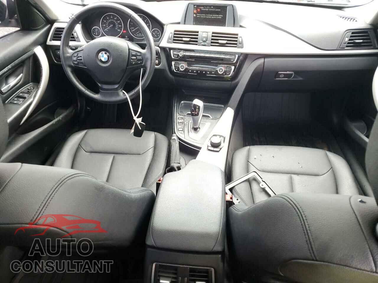 BMW 3 SERIES 2017 - WBA8A9C56HK619677