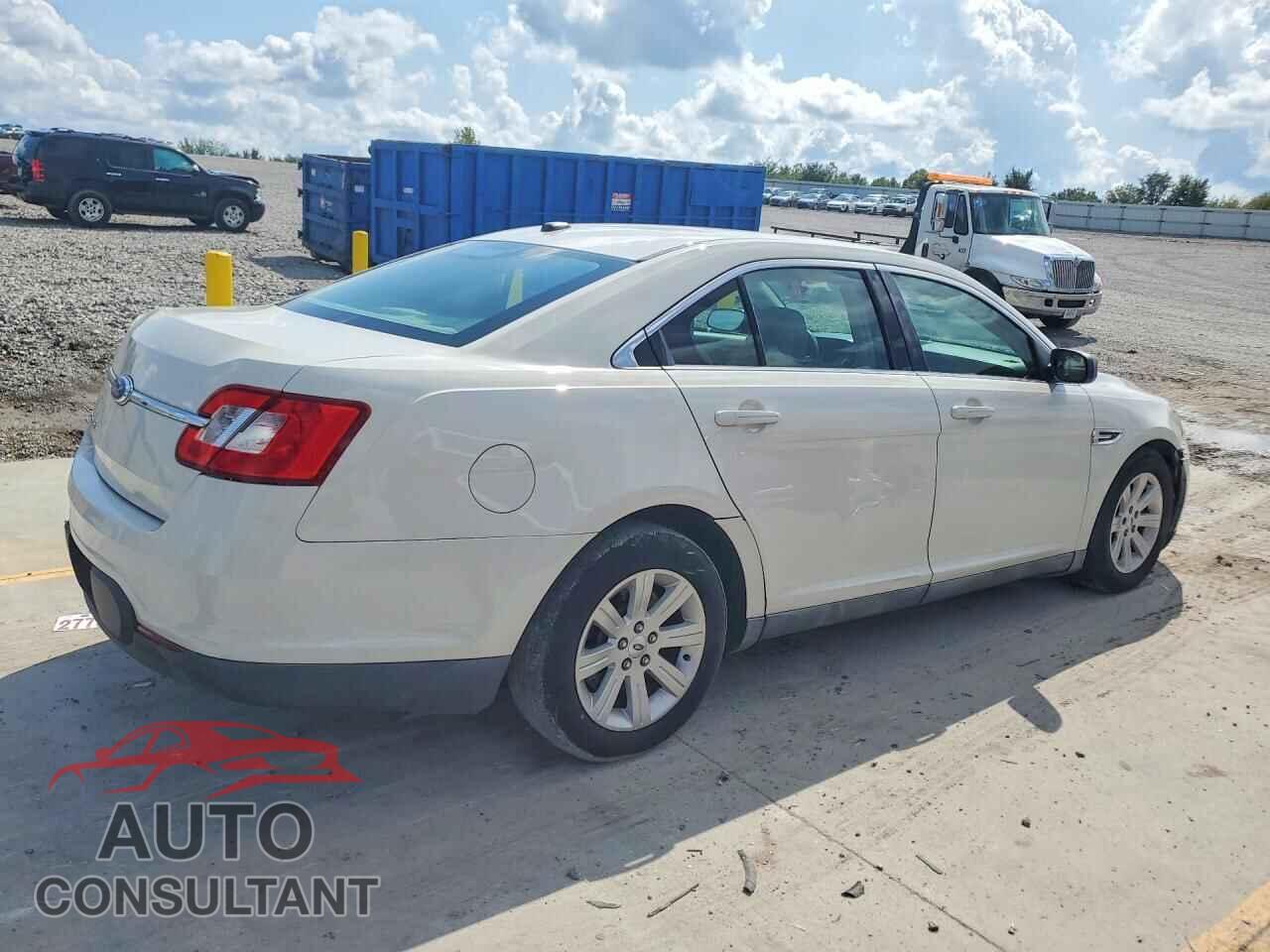 FORD TAURUS 2011 - 1FAHP2DW1BG172921