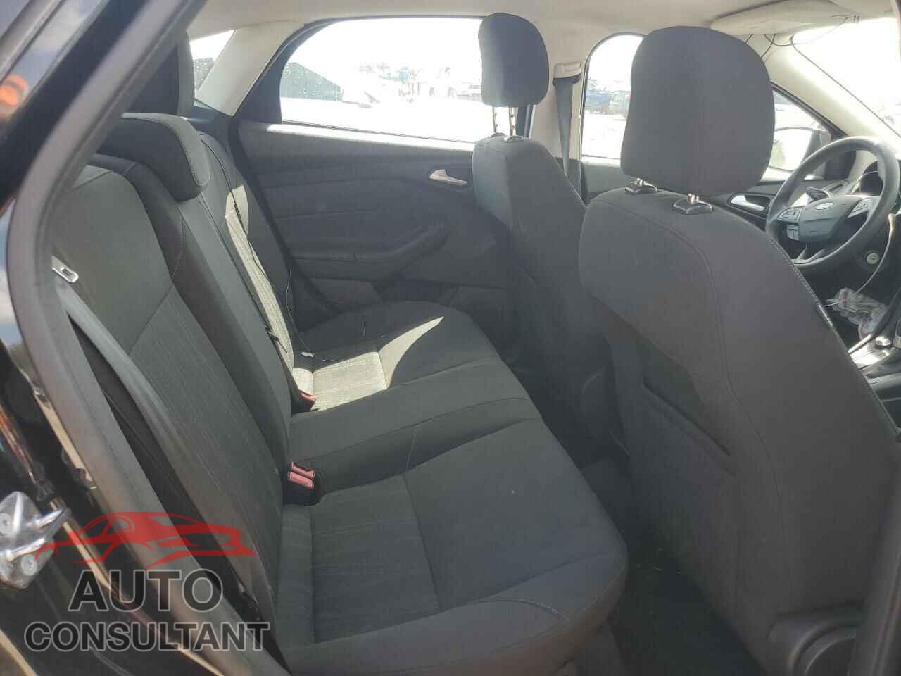 FORD FOCUS 2015 - 1FADP3F21FL200809