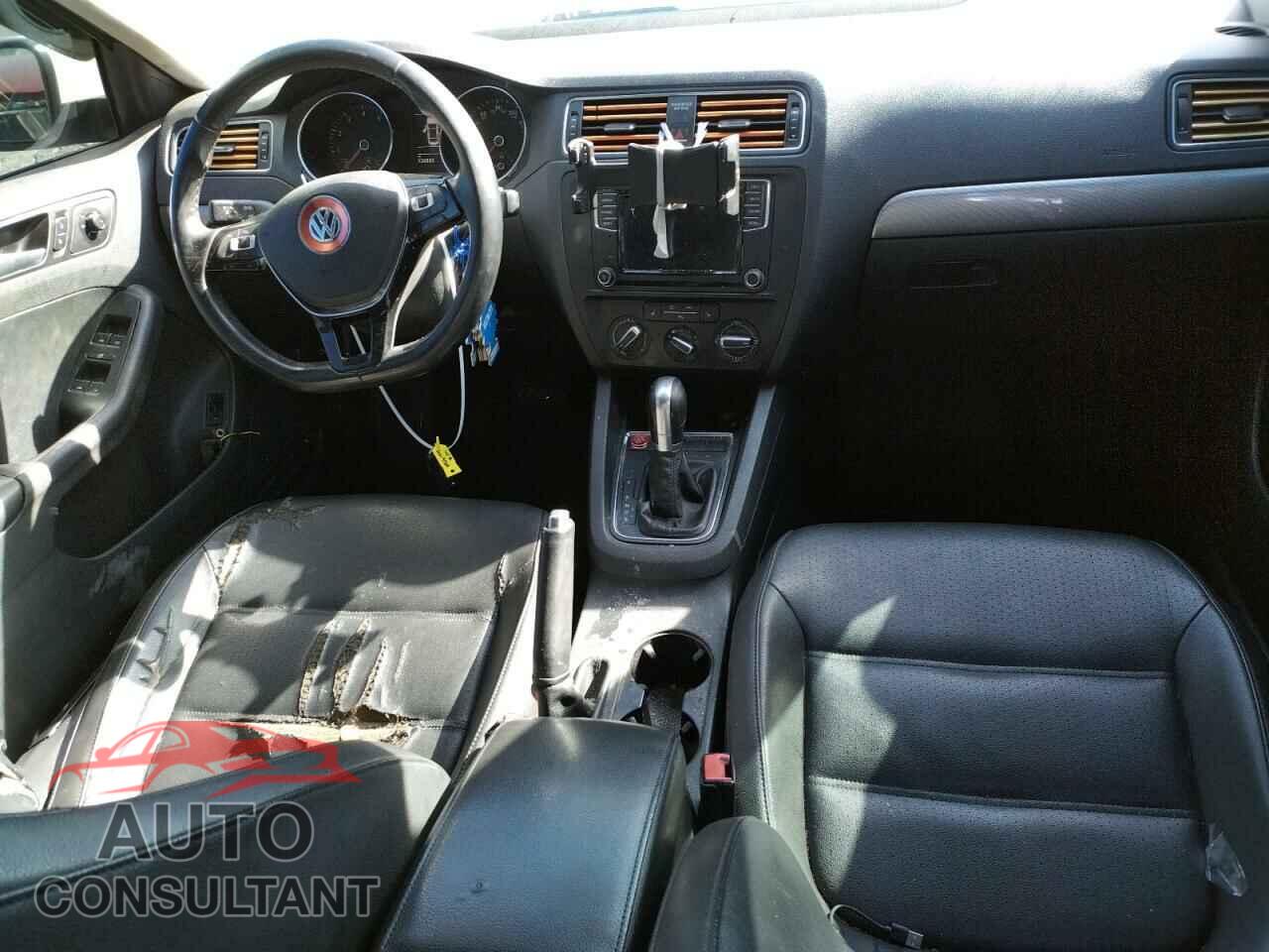 VOLKSWAGEN JETTA 2017 - 3VWDB7AJ8HM320264