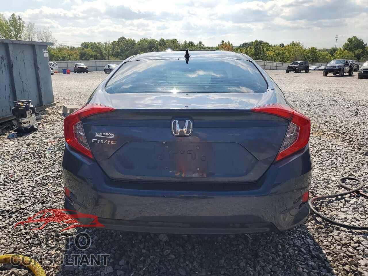 HONDA CIVIC 2017 - 19XFC2F87HE042470