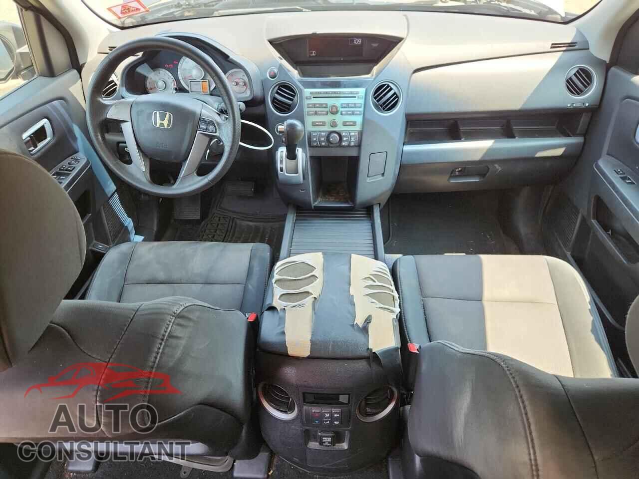 HONDA PILOT 2011 - 5FNYF4H29BB008536