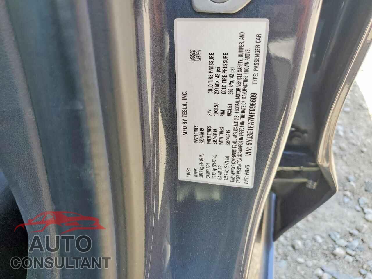 TESLA MODEL 3 2021 - 5YJ3E1EA7MF096609