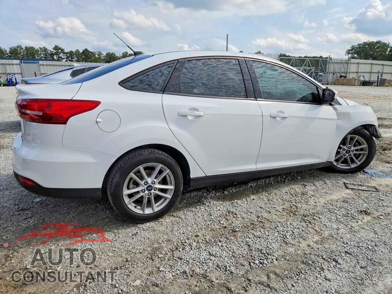 FORD FOCUS 2018 - 1FADP3FE8JL322800