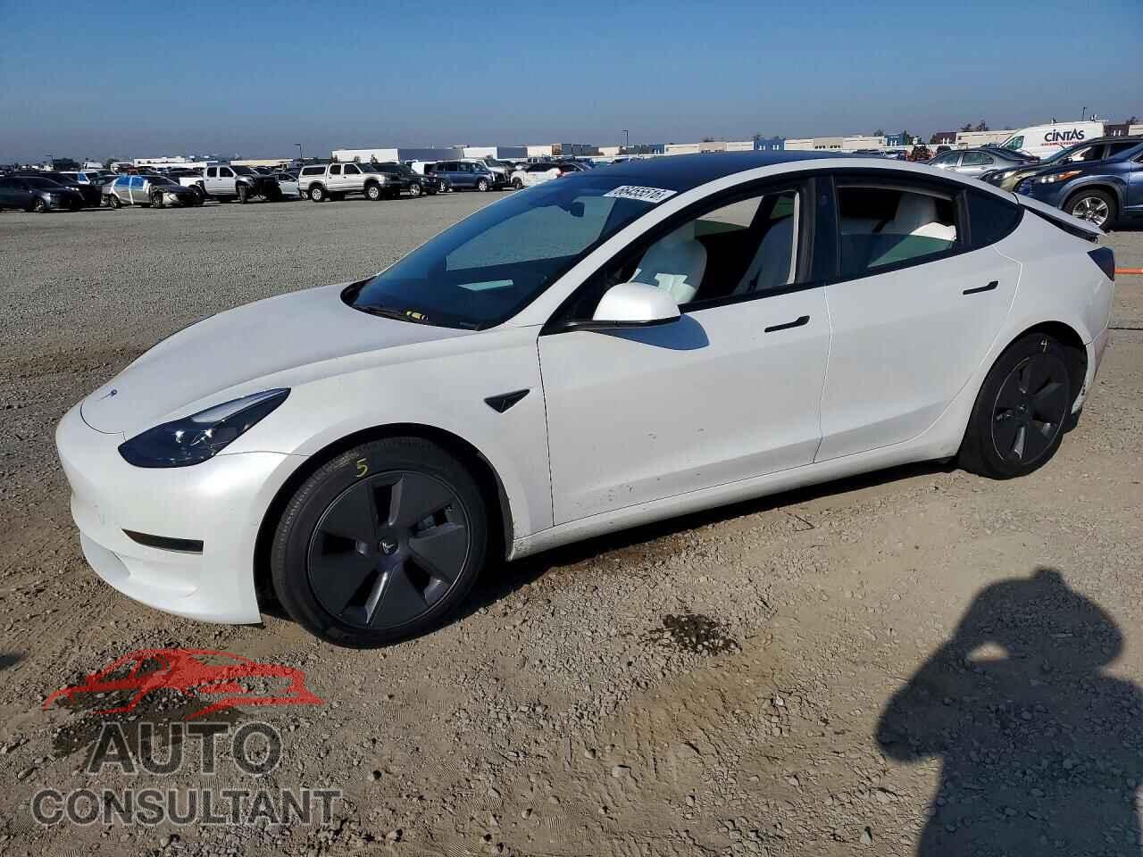 TESLA MODEL 3 2022 - 5YJ3E1EA9NF357661