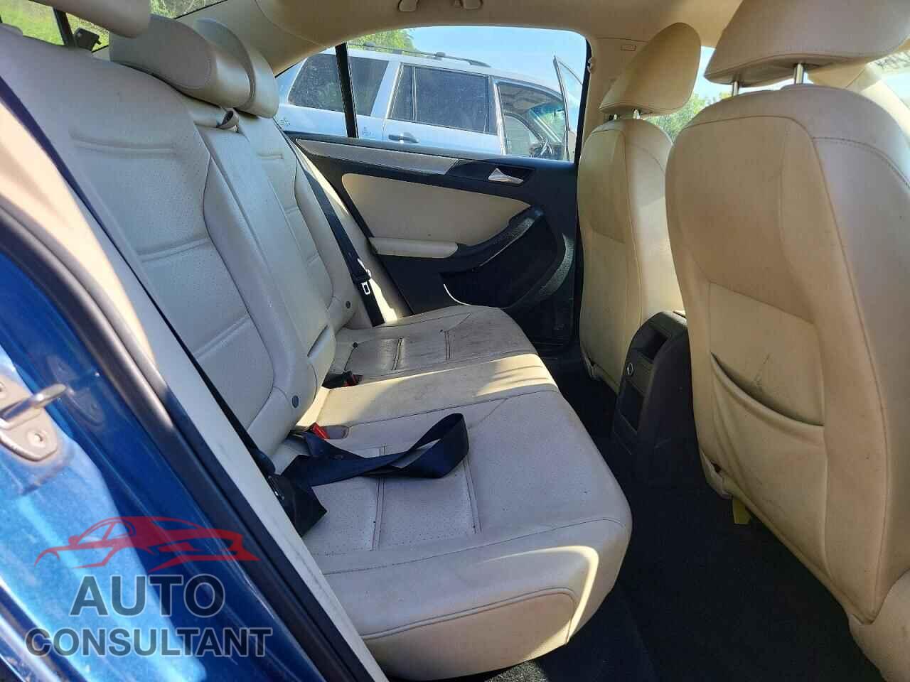 VOLKSWAGEN JETTA 2017 - 3VWDB7AJ2HM344818