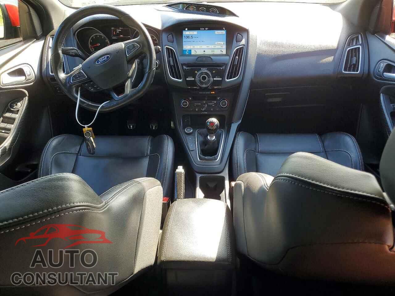 FORD FOCUS 2016 - 1FADP3L94GL261669