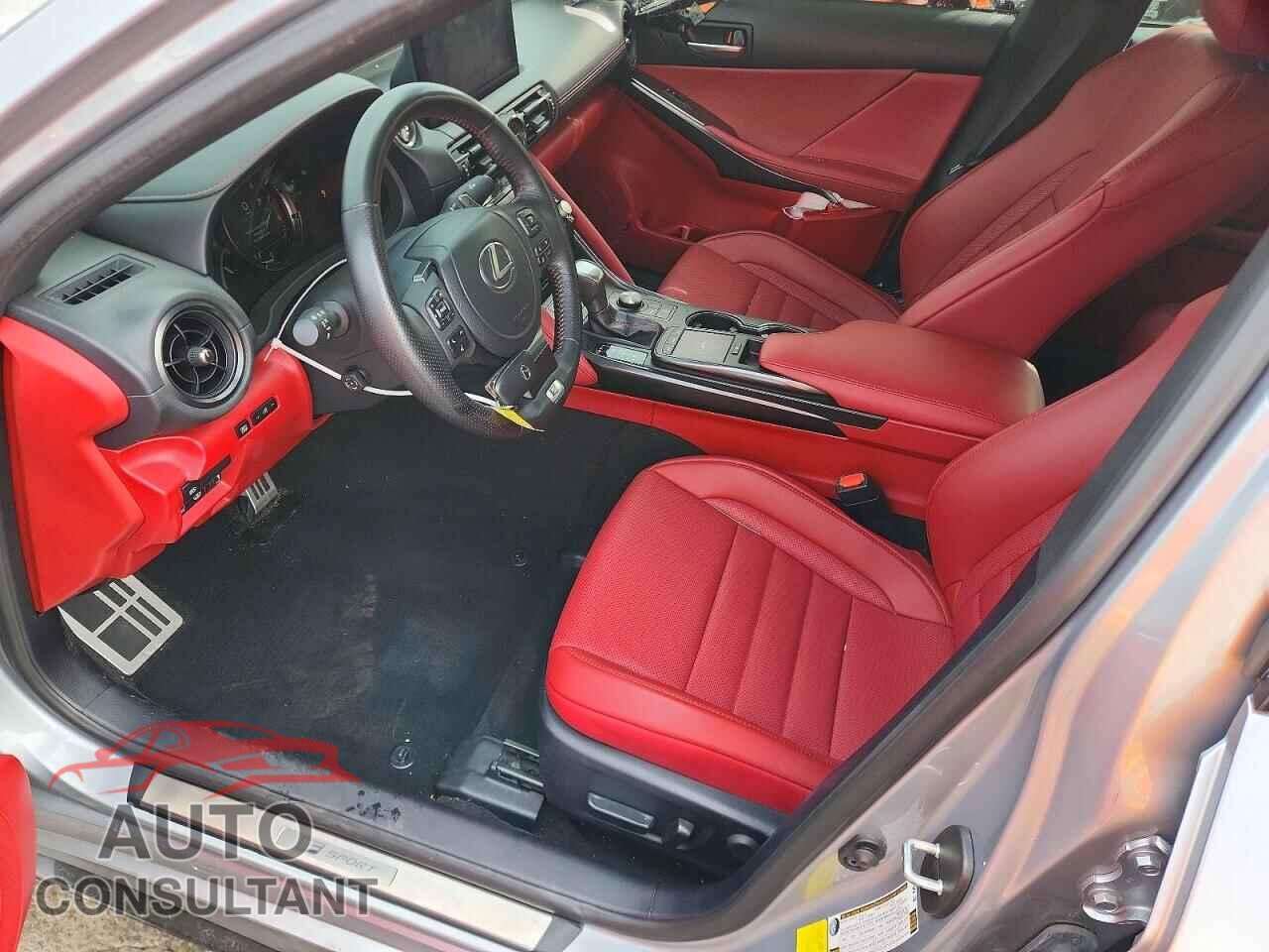 LEXUS IS 2023 - JTHAP1D22P5004869