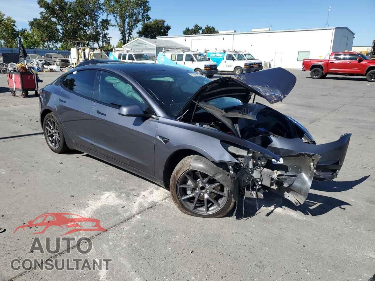 TESLA MODEL 3 2023 - 5YJ3E1EA5PF706477