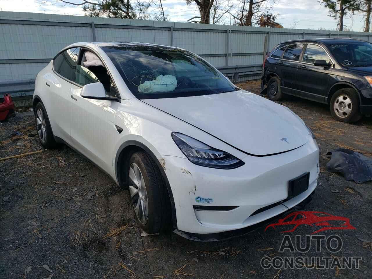 TESLA MODEL Y 2021 - 5YJYGDEE5MF191402