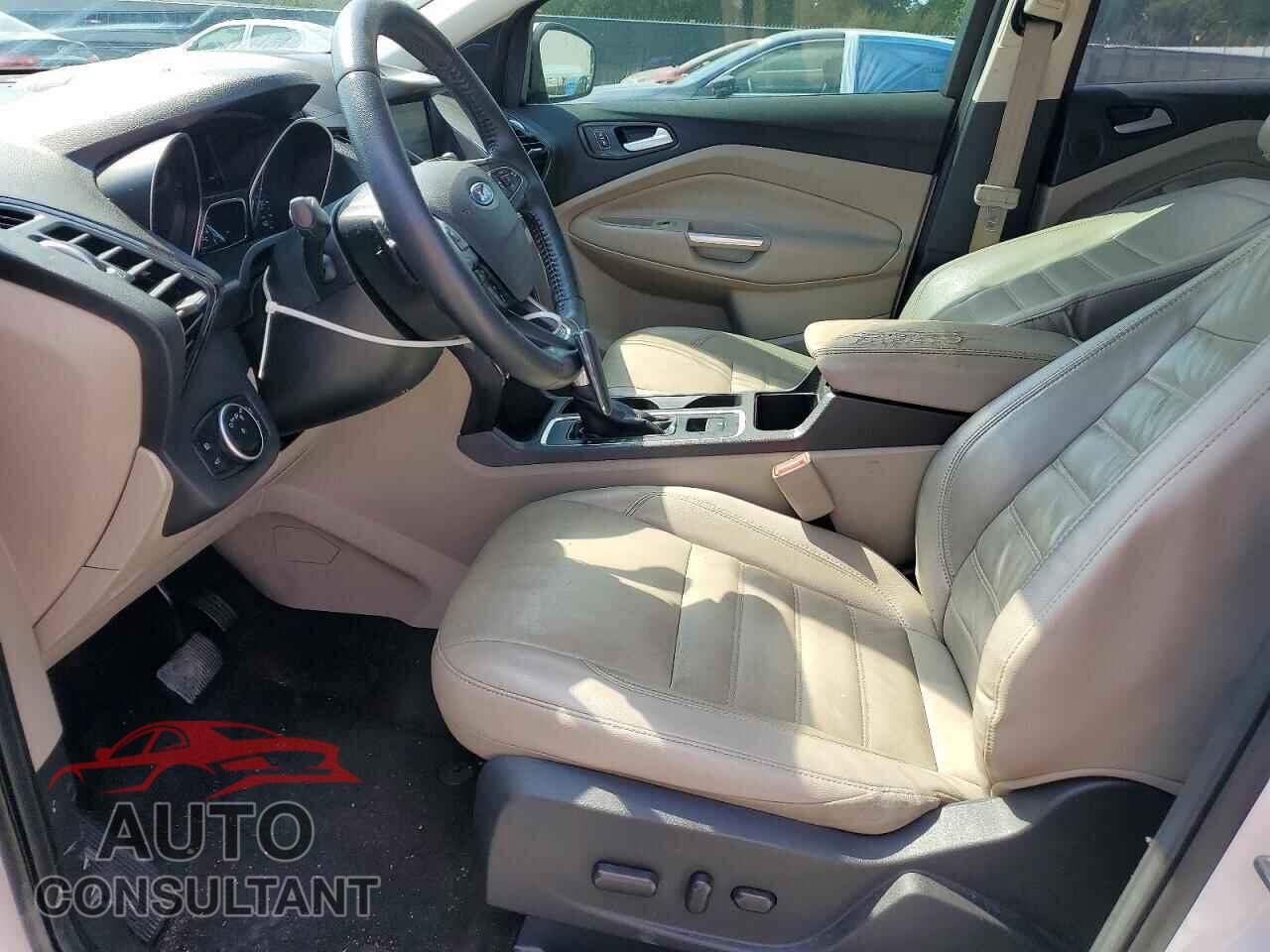 FORD ESCAPE 2017 - 1FMCU0JD7HUB96277