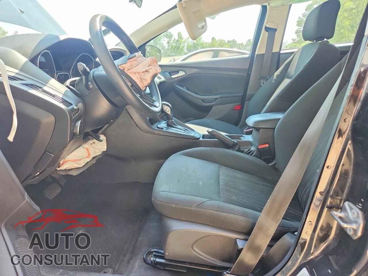 FORD FOCUS 2015 - 1FADP3F2XFL365046