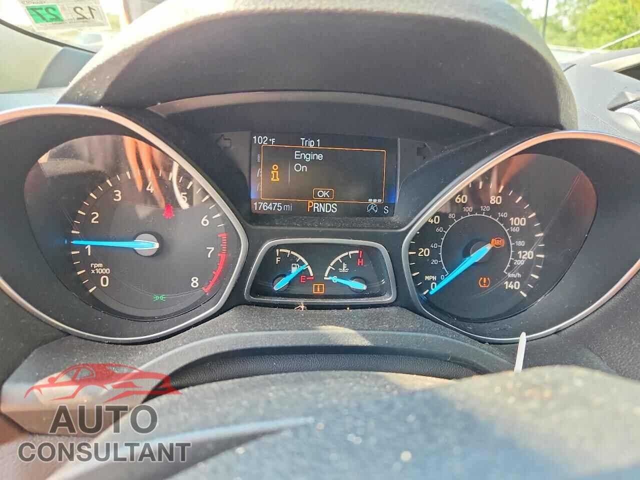 FORD ESCAPE 2017 - 1FMCU0GD6HUB73497