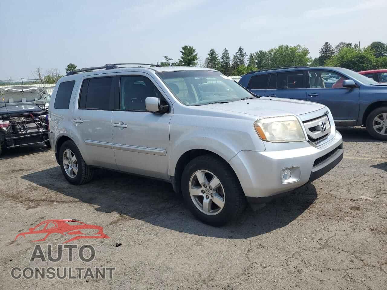 HONDA PILOT 2011 - 5FNYF4H74BB038121