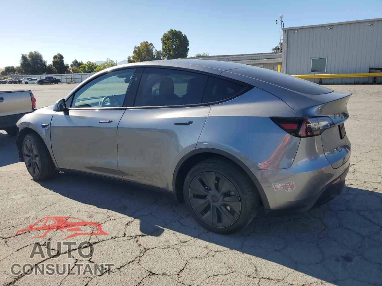 TESLA MODEL Y 2024 - 7SAYGDEE1RF190614