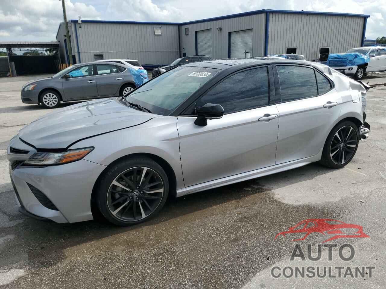 TOYOTA CAMRY 2018 - 4T1B61HK8JU143156