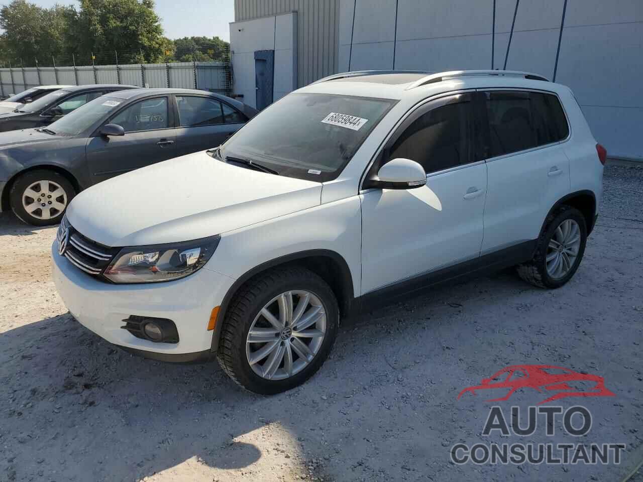 VOLKSWAGEN TIGUAN 2016 - WVGBV7AX9GW616121