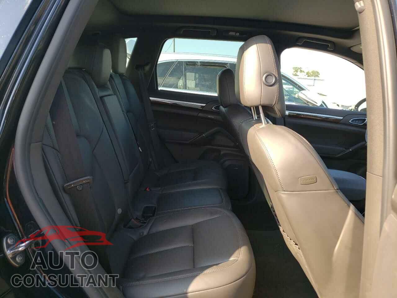 PORSCHE CAYENNE 2016 - WP1AB2A24GLA96037