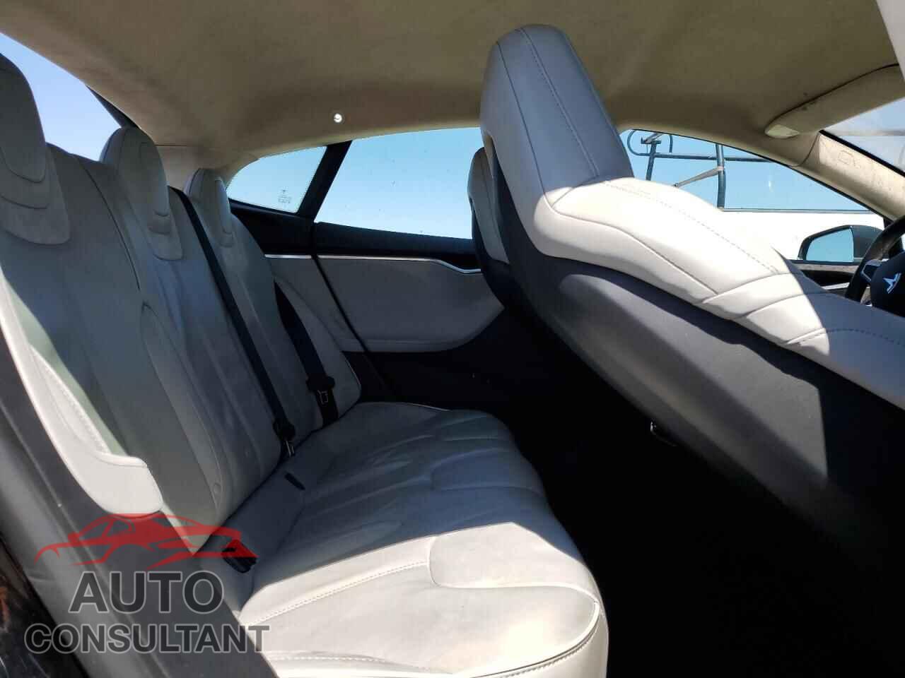 TESLA MODEL S 2013 - 5YJSA1DP7DFP07221
