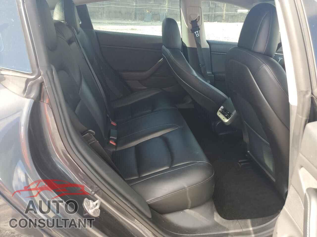 TESLA MODEL 3 2019 - 5YJ3E1EA4KF396430