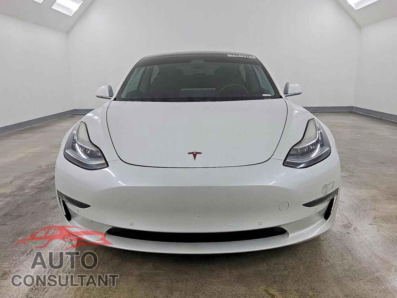 TESLA MODEL 3 2019 - 5YJ3E1EA6KF437897