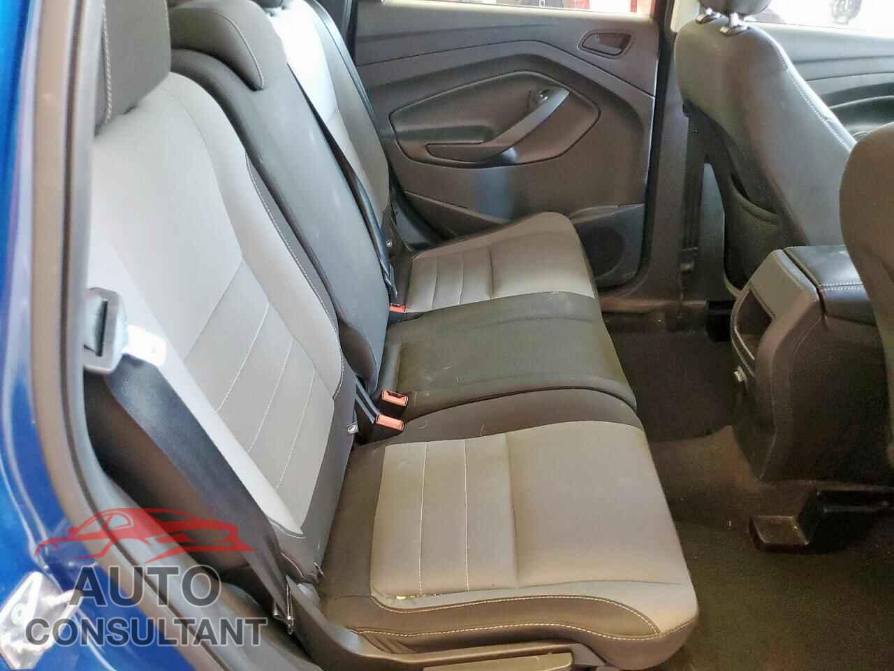 FORD ESCAPE 2018 - 1FMCU0F7XJUB79675